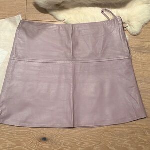 Elegant Mauve Leather Mini Skirt